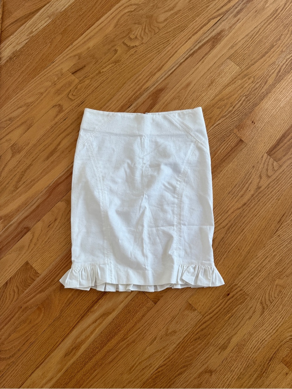 Y2k Bebe vintage pencil skirt ruffle hem silver polka dot white skirt